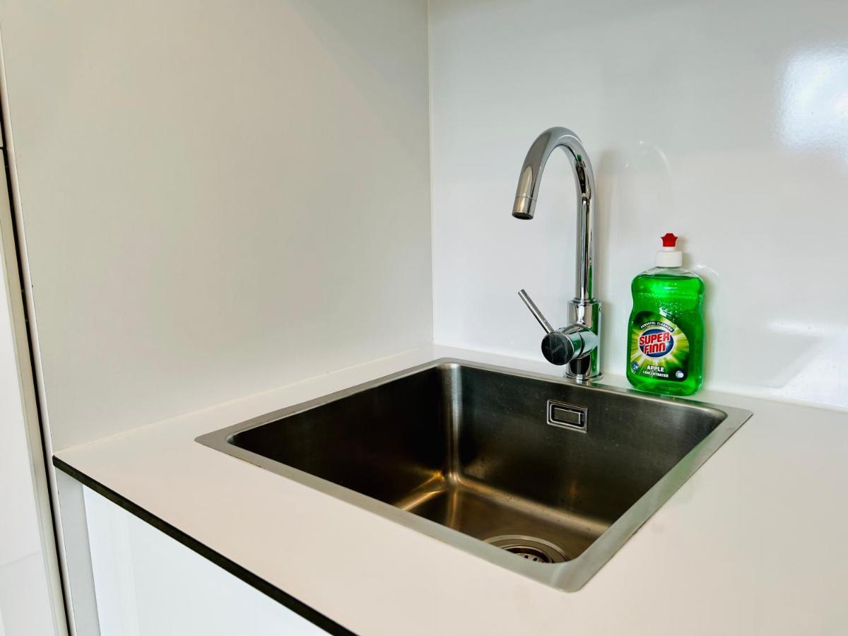 Modern - Free Parking - Balcony Apartment Виена Екстериор снимка